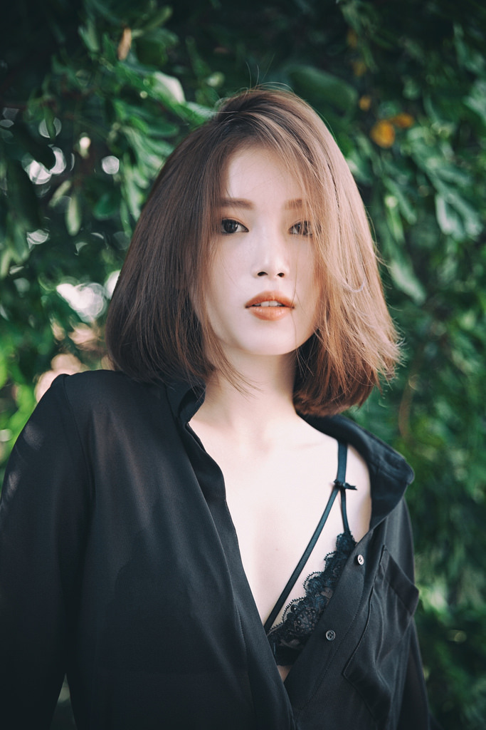 三人弄娇妻高潮3p视频
